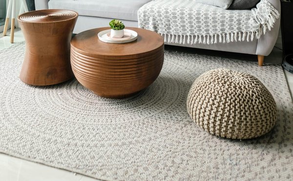 Comment nettoyer un tapis: guide complet pour garder vos sols frais et élégants